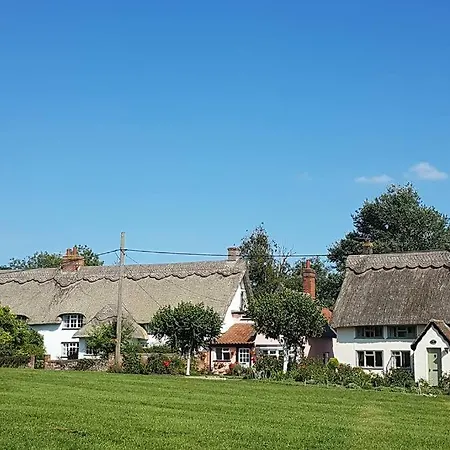 Entire 2 Bed Coach House In Peaceful Norfolk Village Pulham Exterior photo