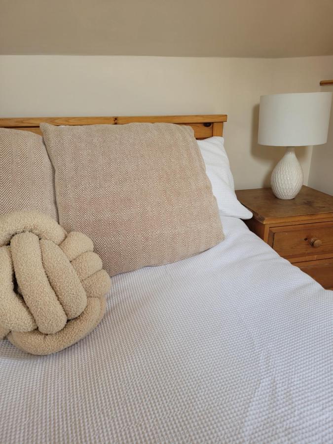 Entire 2 Bed Coach House In Peaceful Norfolk Village