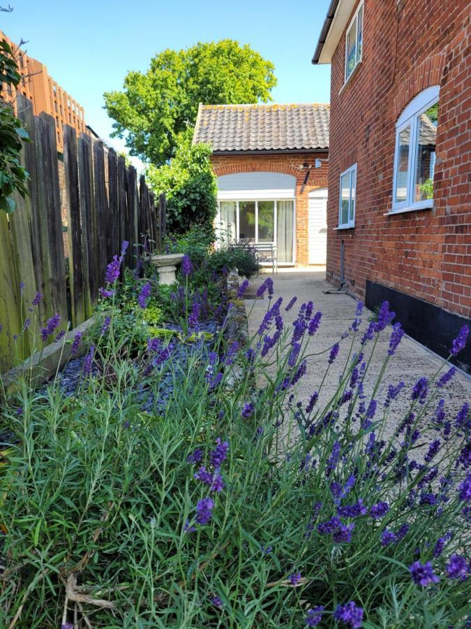 Holiday home Entire 2 Bed Coach House In Peaceful Norfolk Village Pulham