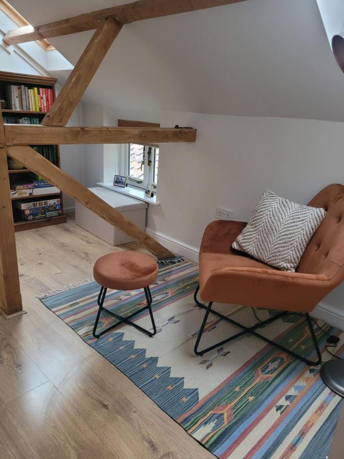 Entire 2 Bed Coach House In Peaceful Norfolk Village * Pulham